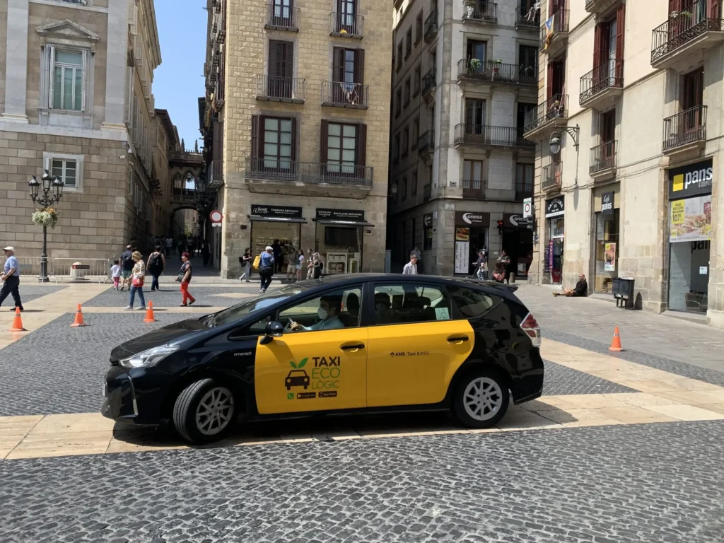 como llegar a cardona desde barcelona en transporte publico