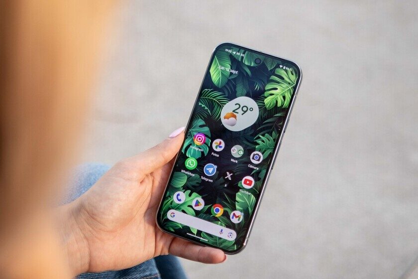 Apps En La Pantalla De Inicio Del Movil Que Atraen Hackers Y Ladrones