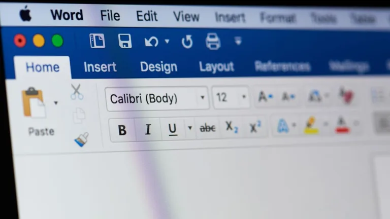 Cómo dibujar una línea a través del texto en Word fácilmente
