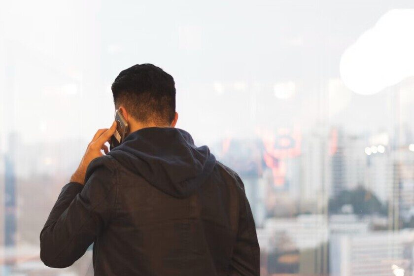 El Riesgo De Responder Si Al Descolgar El Telefono