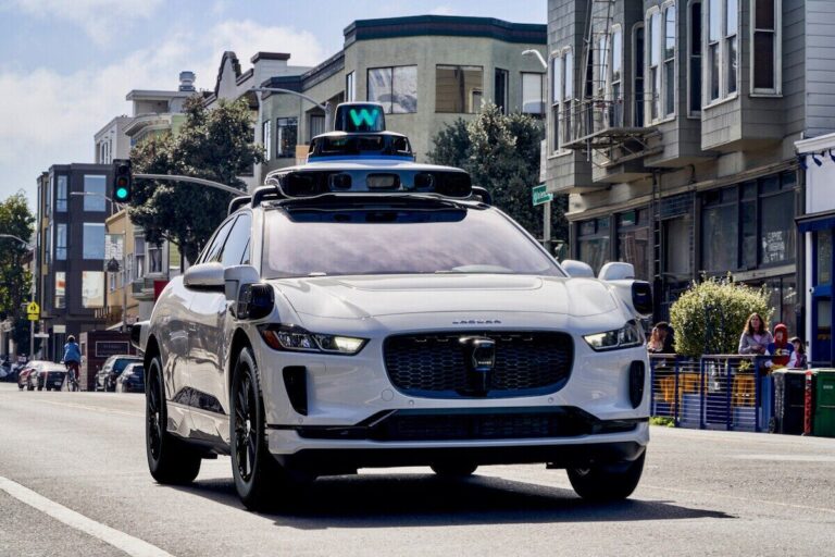 Fabricantes Android Que Buscan Entrar En El Coche Electrico