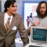 Noah Wyle como Steve Jobs