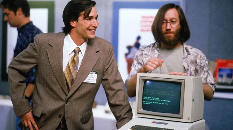Noah Wyle como Steve Jobs
