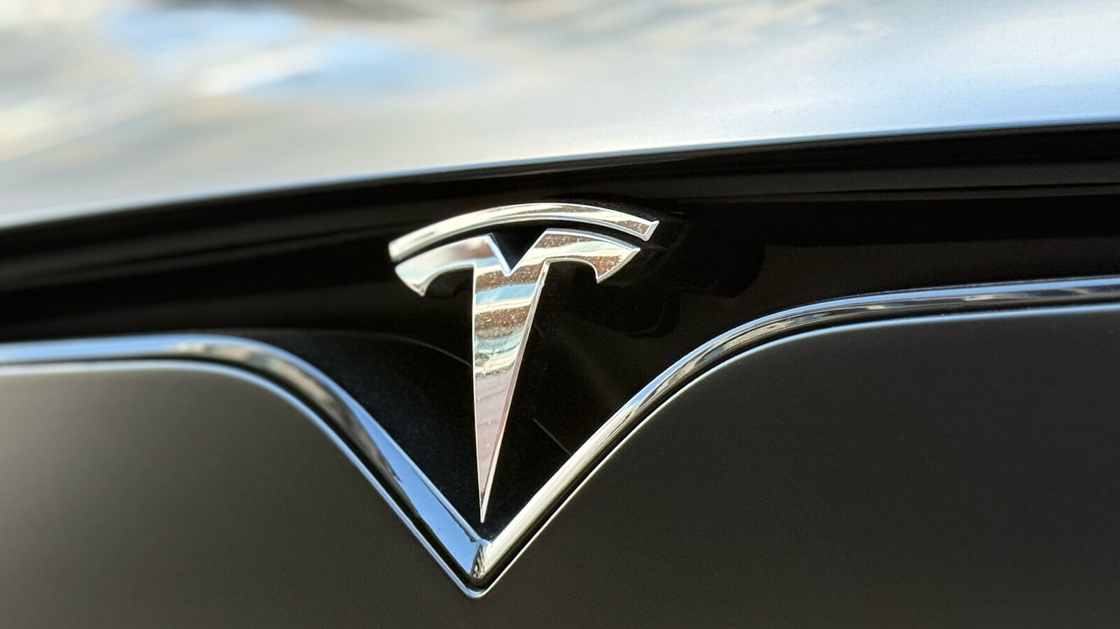 Regresa El Controvertido Modo De Conduccion Autonoma De Tesla